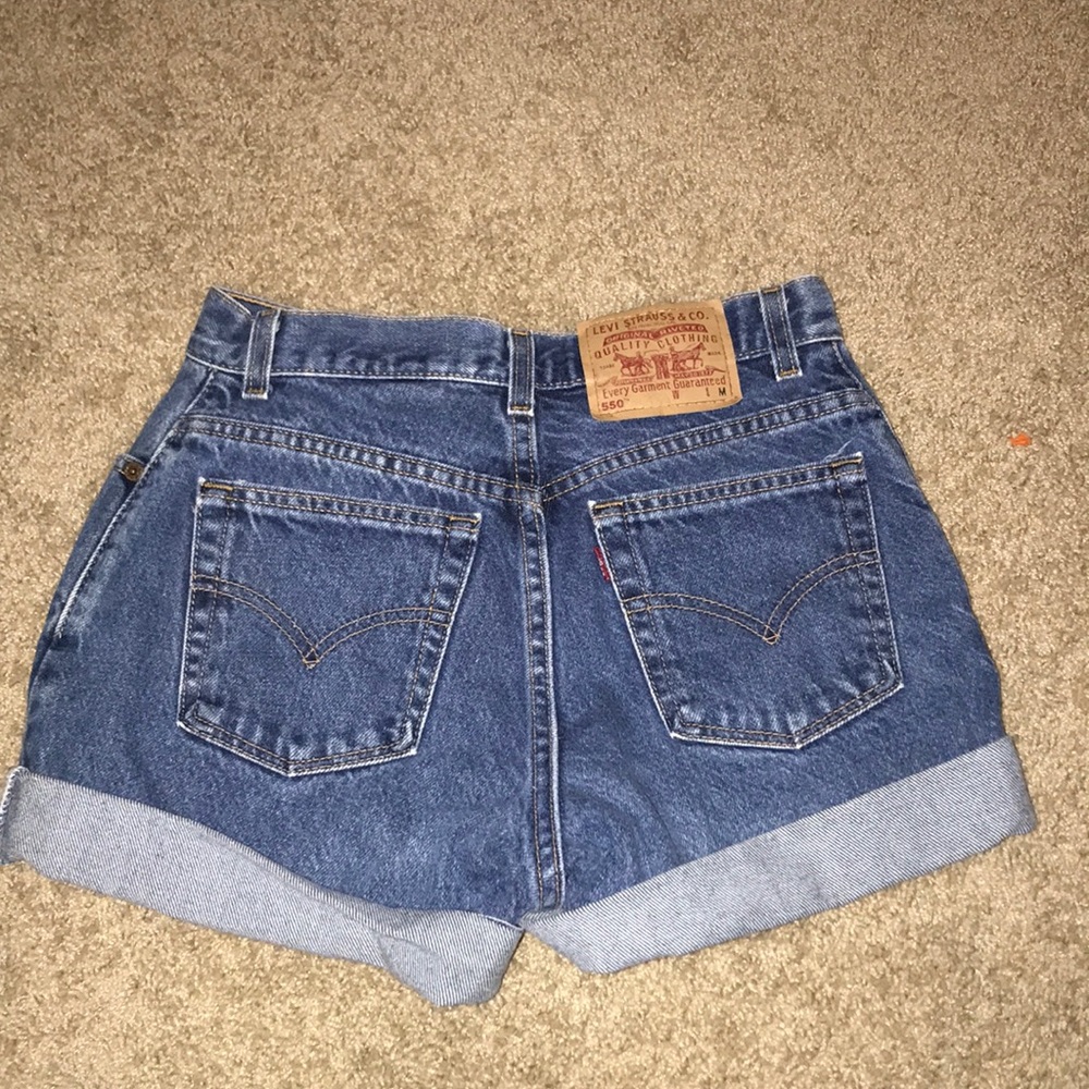 Levi’s shorts - Picture 2 of 3